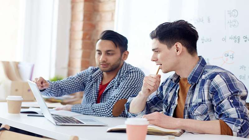 اهمیت کار حین تحصیل برای دانشجویان ایرانی در چین