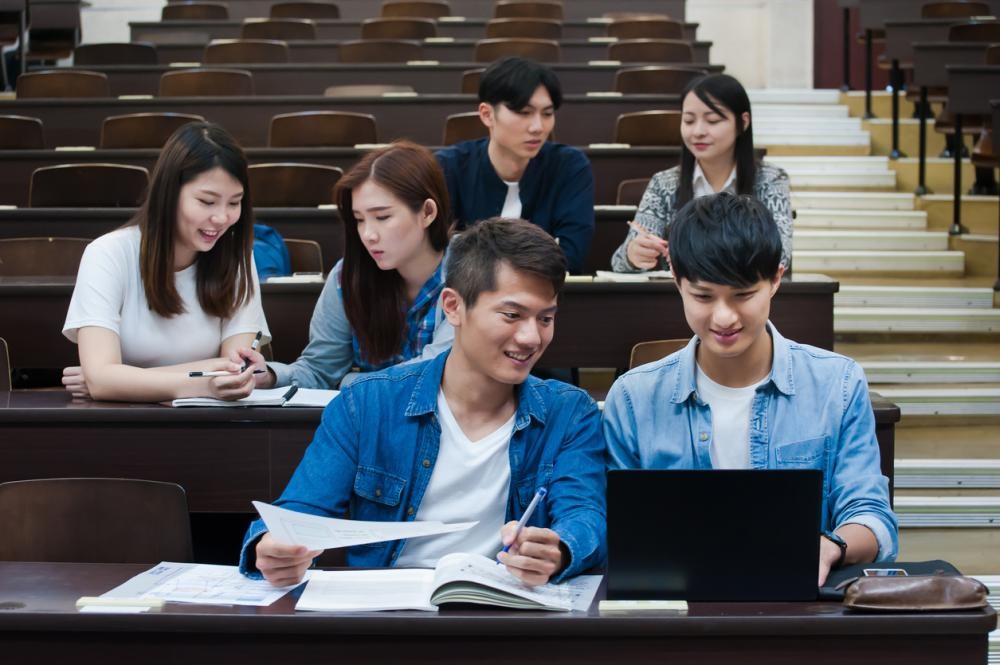 مدارک موردنیاز برای اخذ اقامت در چین